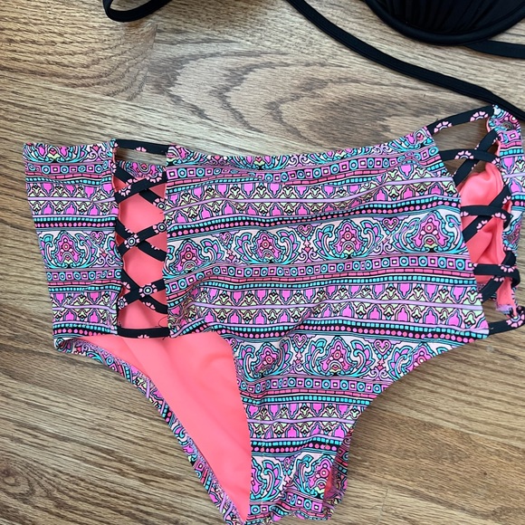 Shade Shore Push up size Large Bathing Suit - Picture 2 of 3